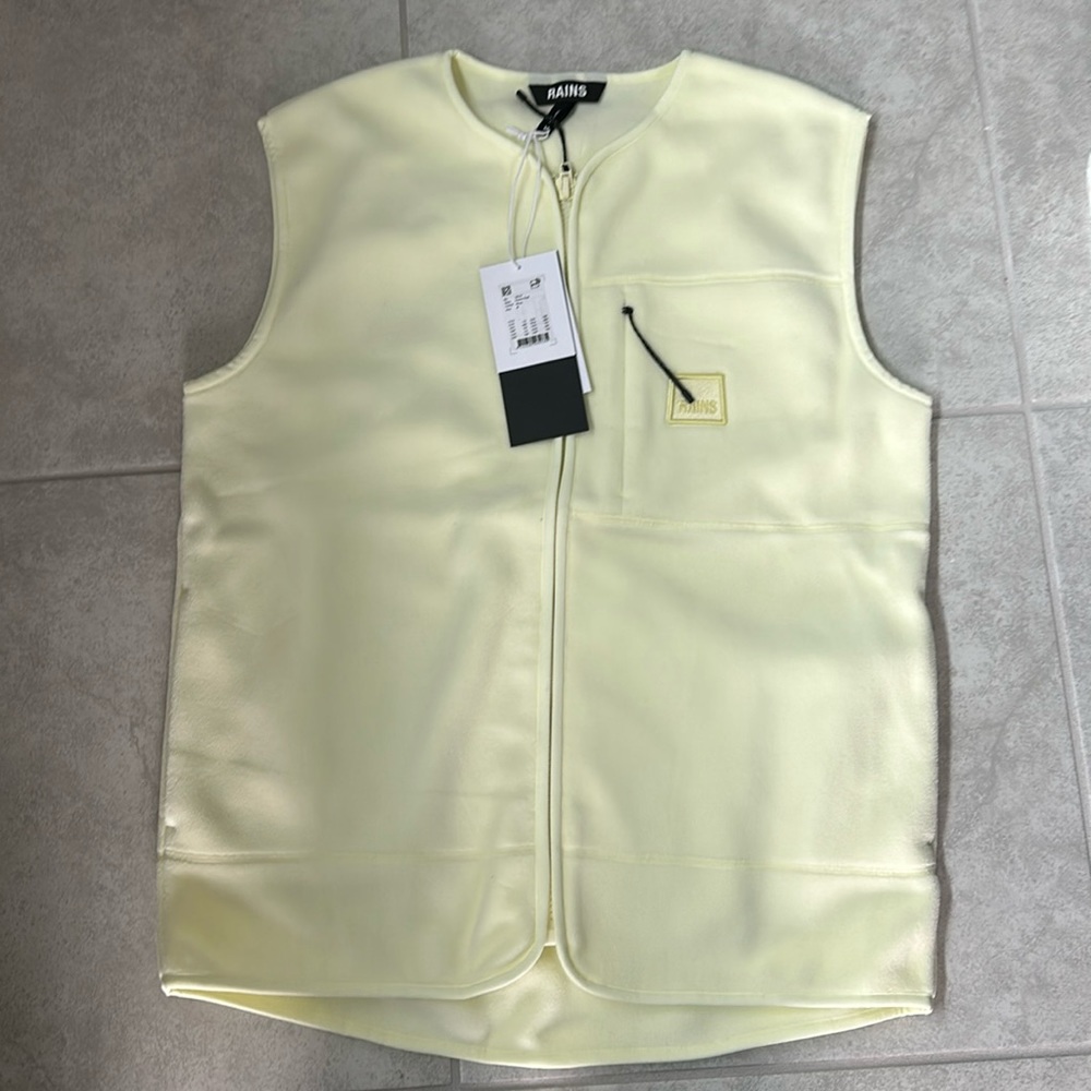 RAINS Fleece Vest NWT Straw Yellow Sleeveless Vest